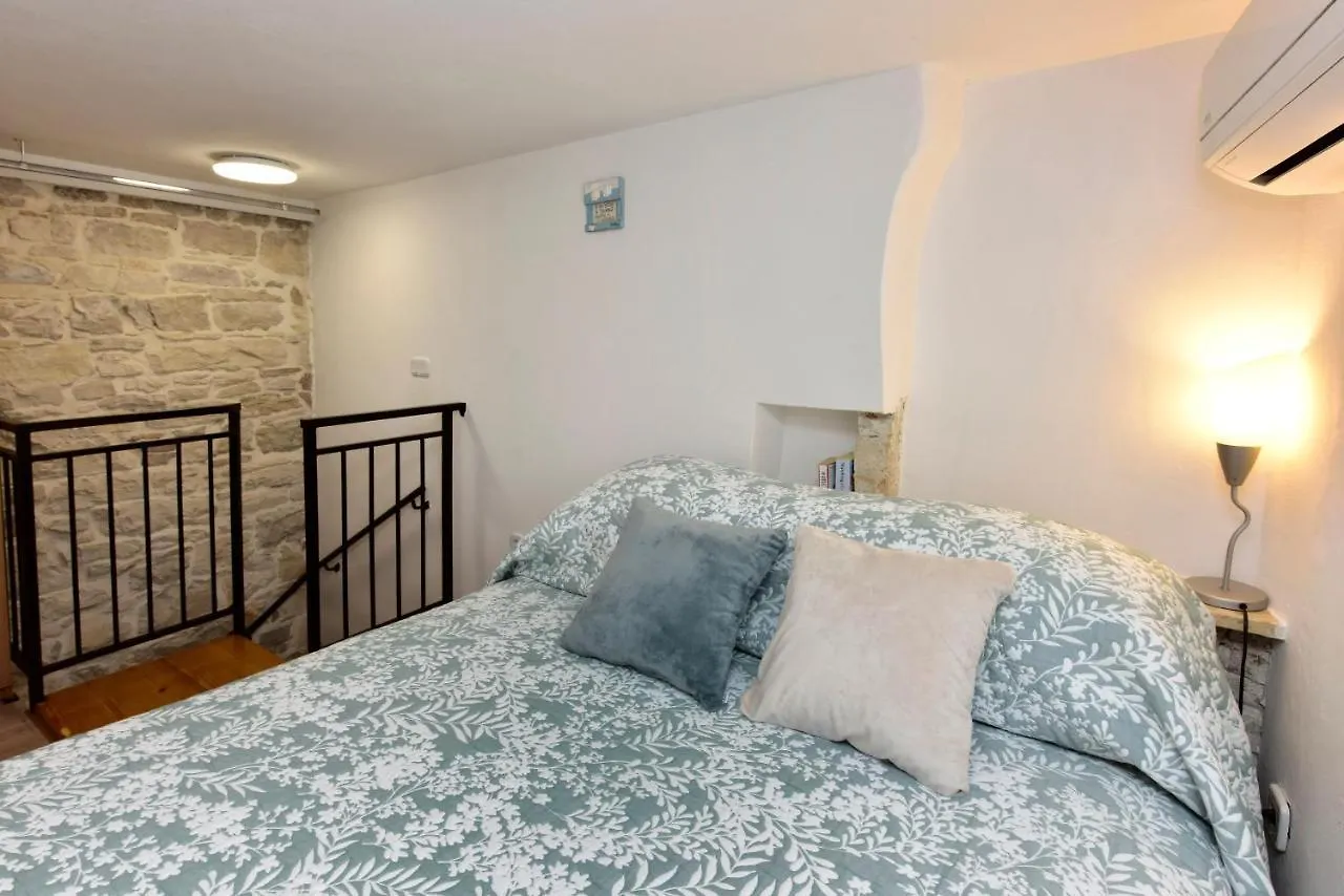 Studio Apartment Ginger Пореч 0*,