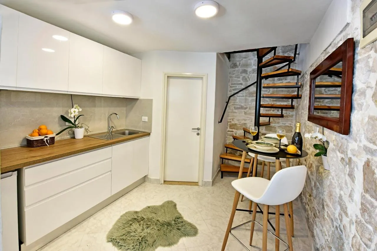 Studio Apartment Ginger Пореч