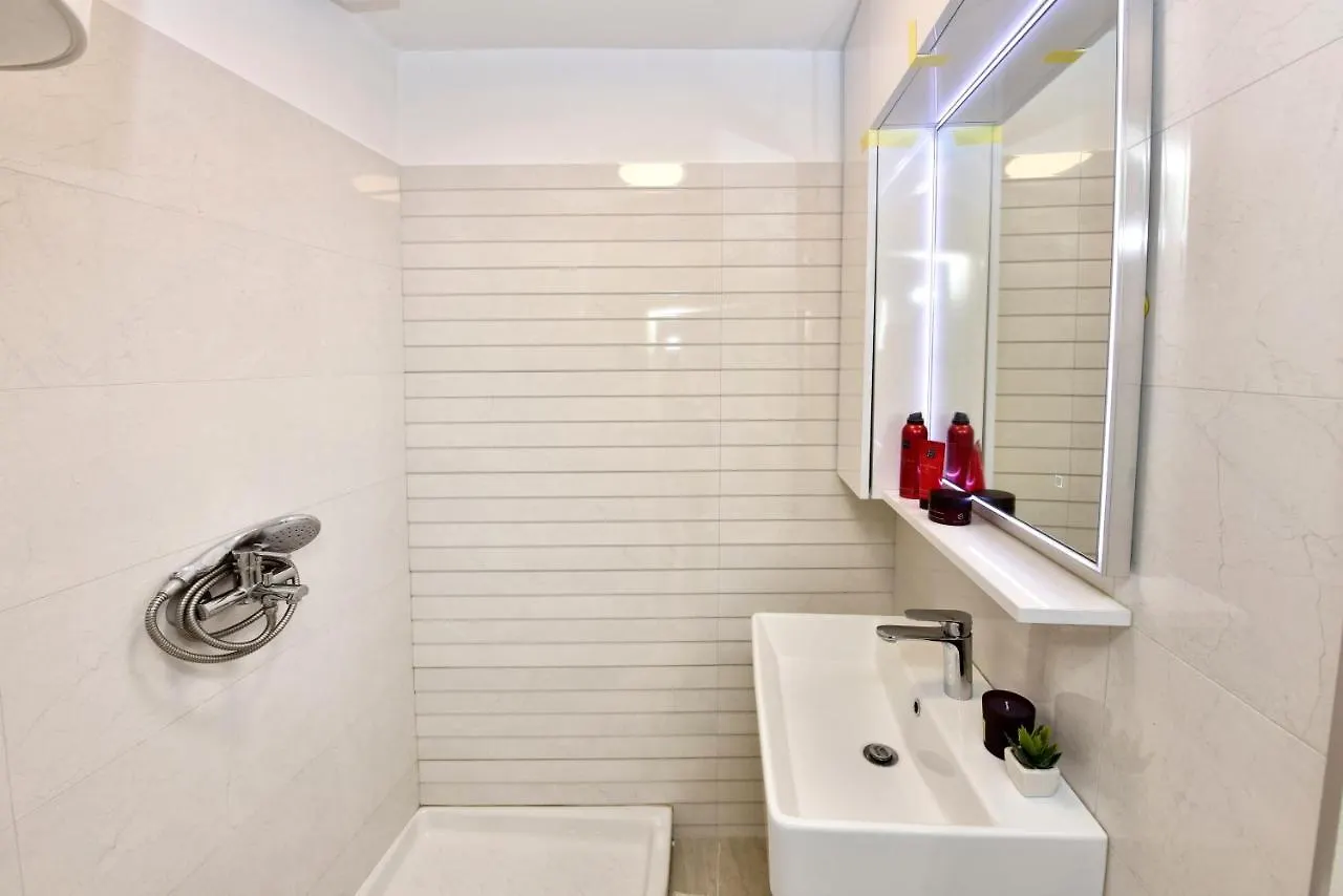 Studio Apartment Ginger Пореч 0*,  Хорватия